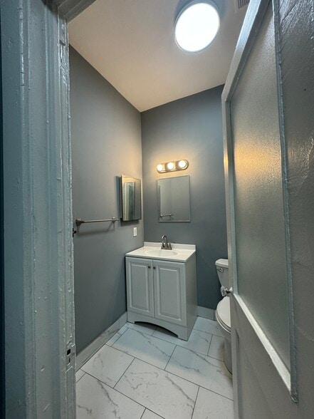 Primary Photo - 160 4th St Ne