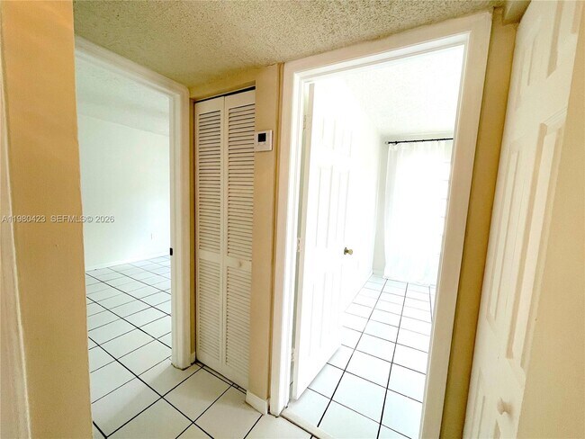 Building Photo - 2138 SW 6th St