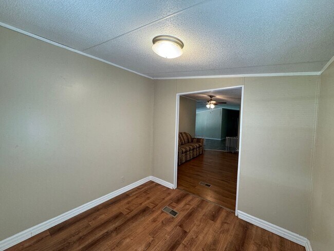 Building Photo - 161 Flournoy Lucas Rd