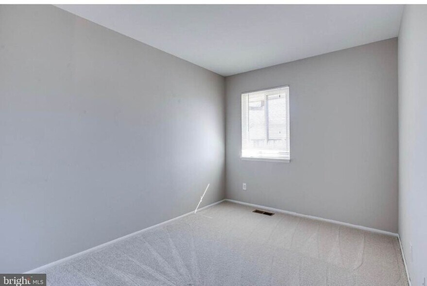 Building Photo - 1811 Westwind Way