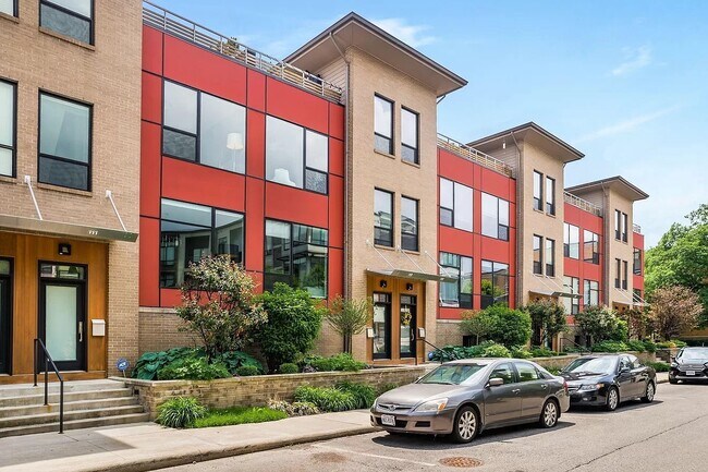 Building Photo - 111 Aston Row Ln