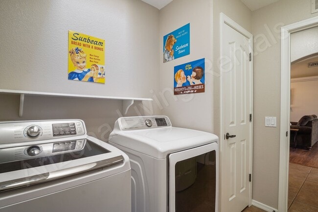 Building Photo - FURNISHED AVAILABLE APRIL 20th - SEPTEMBER 30th, 2026