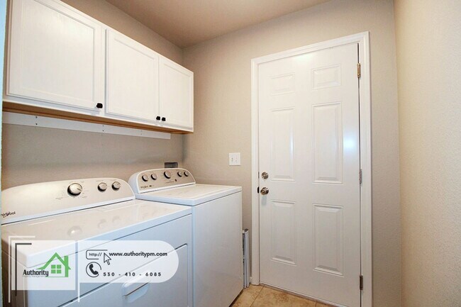 Building Photo - 3591 Adams Ln