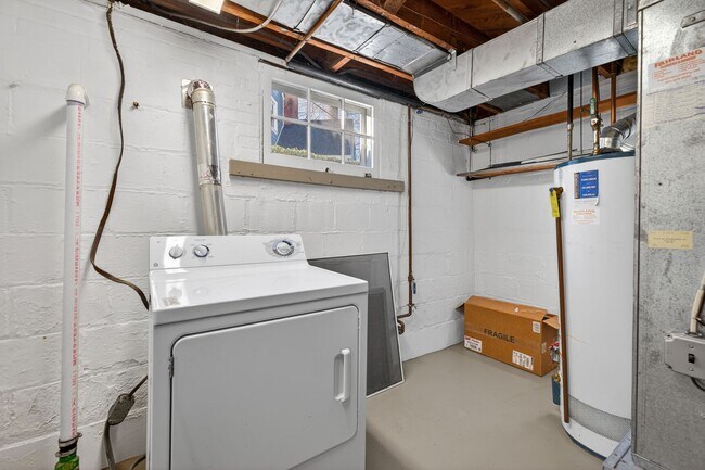 Building Photo - 4556 S Chelsea Ln