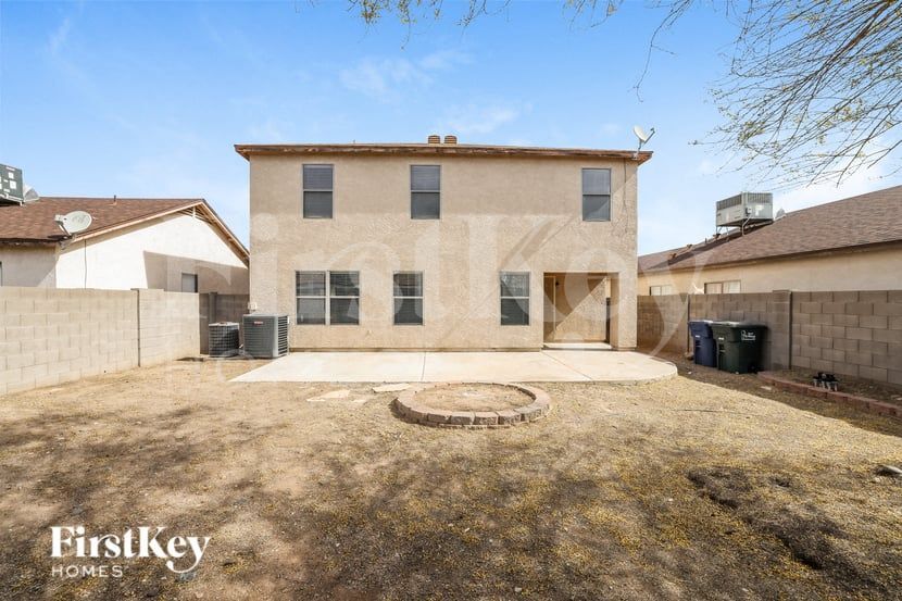 Building Photo - 11513 W Flores Dr