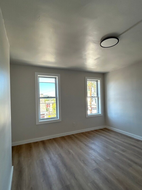 Building Photo - 4044 Geneva St