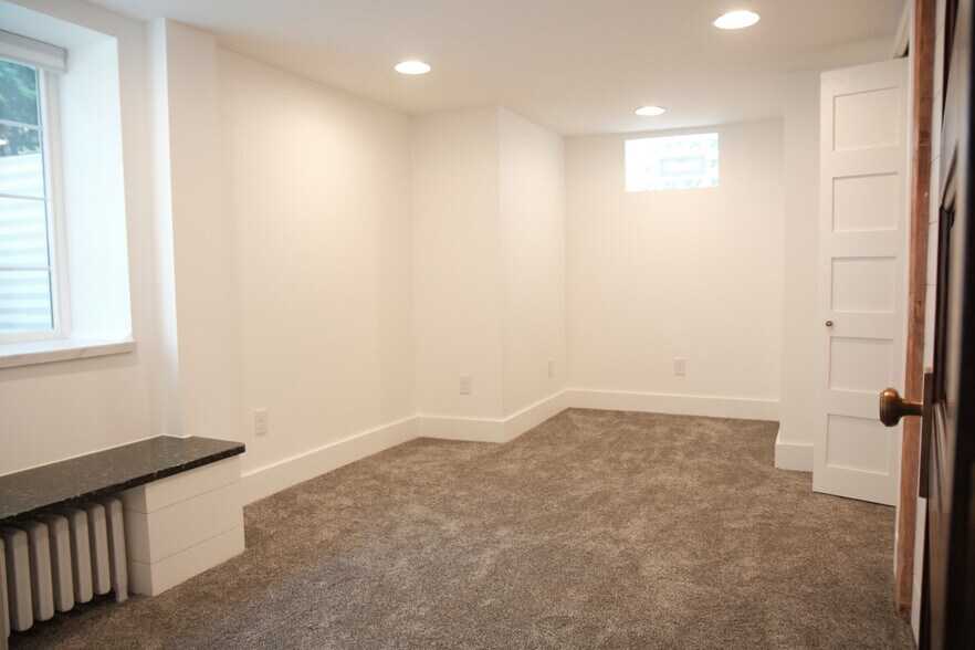 Bedroom - 4337 Washburn Ave N