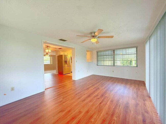 Building Photo - 5239 Eagle Dr