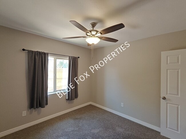 Building Photo - 619 S Highland Ave