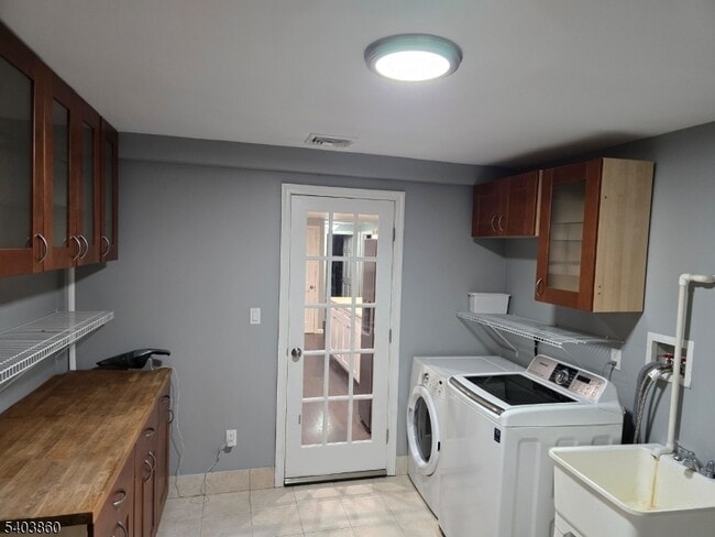 Building Photo - 36 Wawayanda Rd