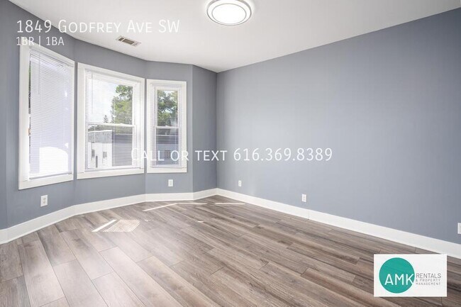 Building Photo - 1849 Godfrey Ave SW