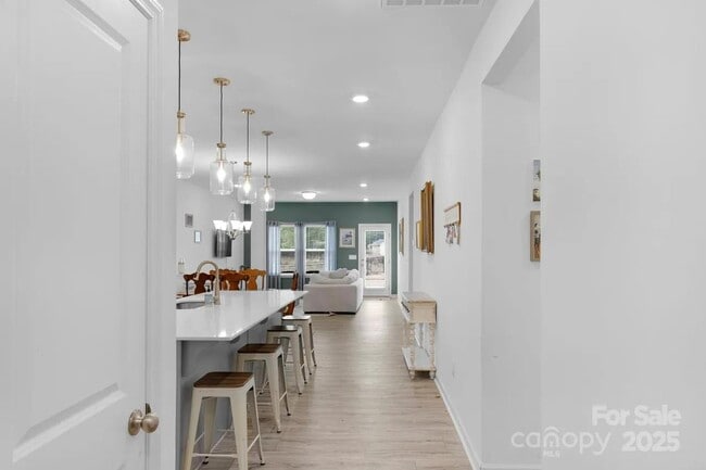 Building Photo - 106 Aspire Cir