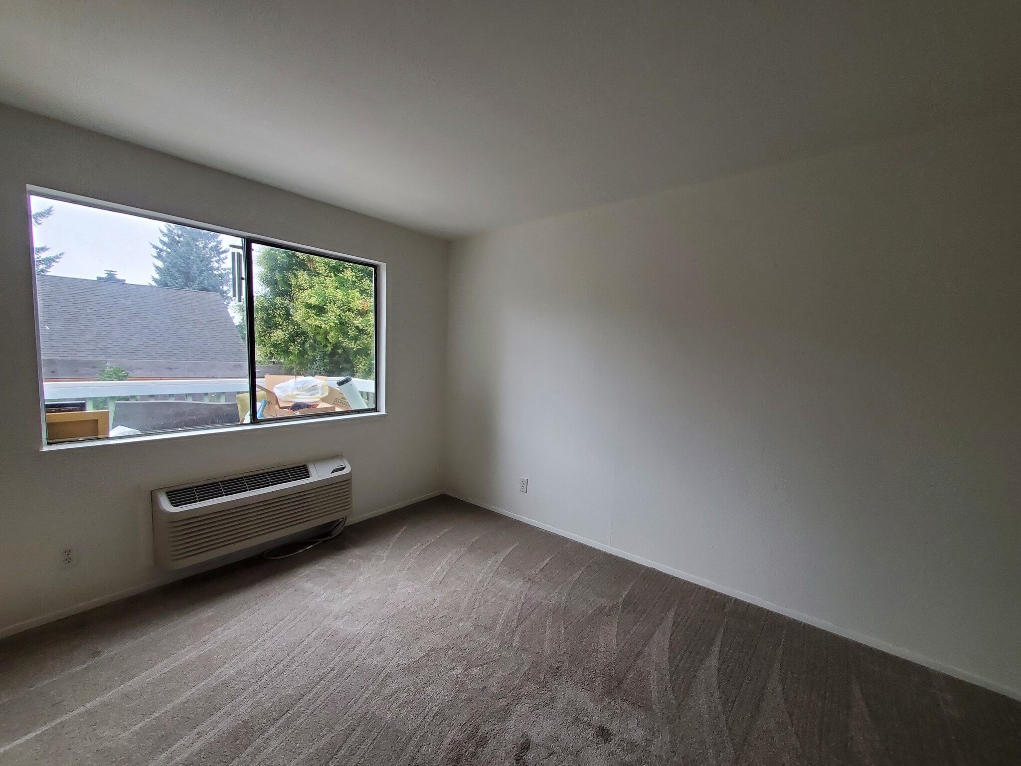 living room area - 310 S 174th Pl
