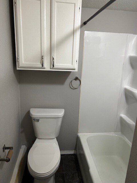 Building Photo - 902 6th Ave NE