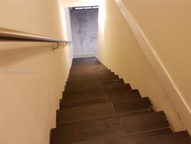 Building Photo - 10245 NW 63rd Terrace