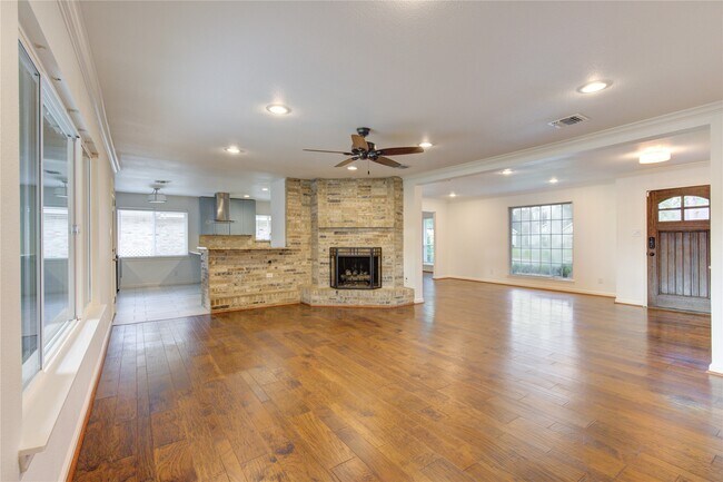 Building Photo - 2523 Anniston Dr