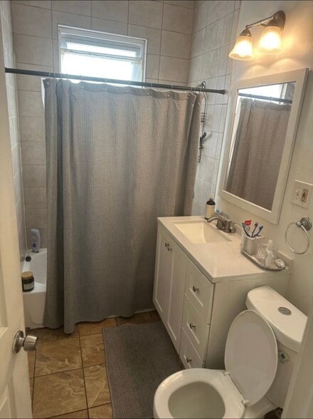 Building Photo - 18 Wentworth Ter