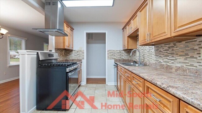 Building Photo - 4515 Flamingo Rd