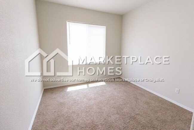 Building Photo - 3533 Wild Horse Rd NE