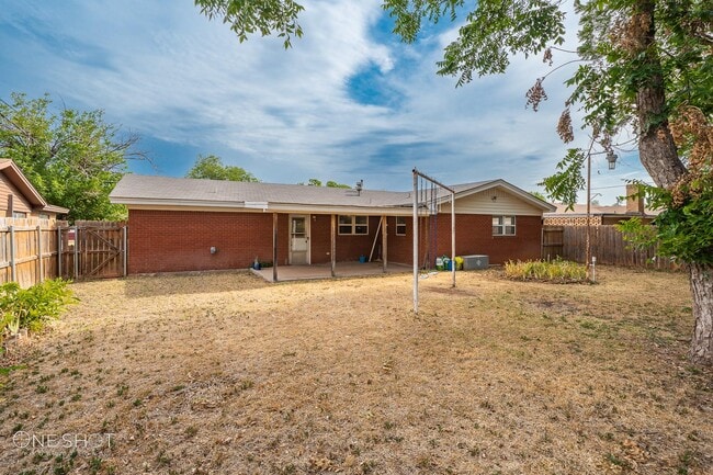 Building Photo - 3749 N 10th St