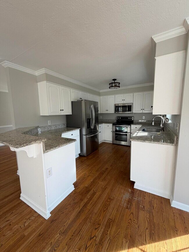 Building Photo - 516 Granite Point