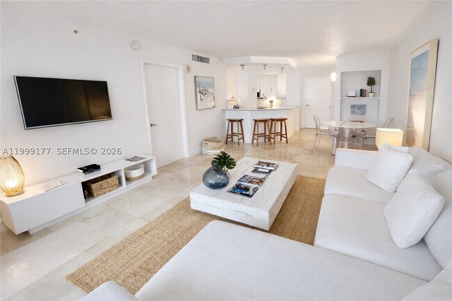 Building Photo - 6917 Collins Ave