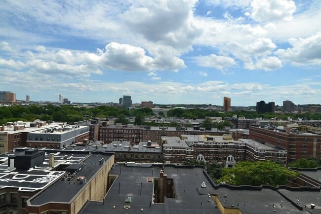 Building Photo - 1282 Boylston St