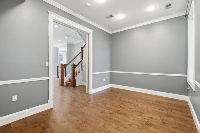 Building Photo - 58 Quincy Pl NE