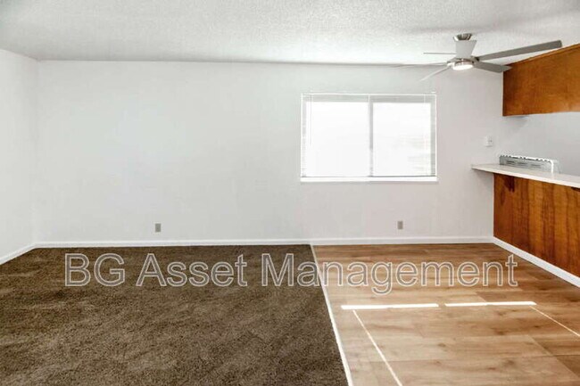 Building Photo - 450 Corte Arango