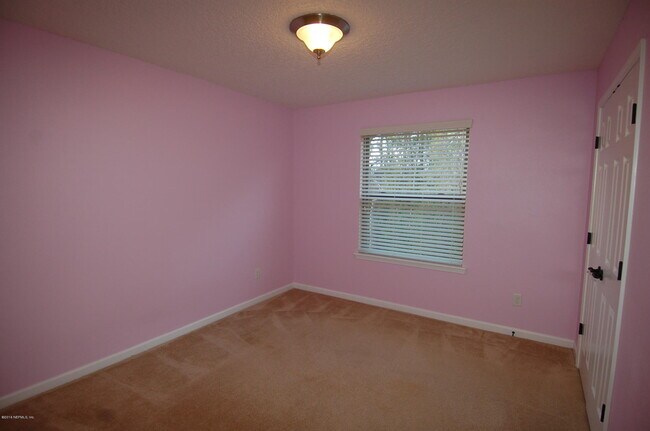 Building Photo - 558 Amber Creek Dr