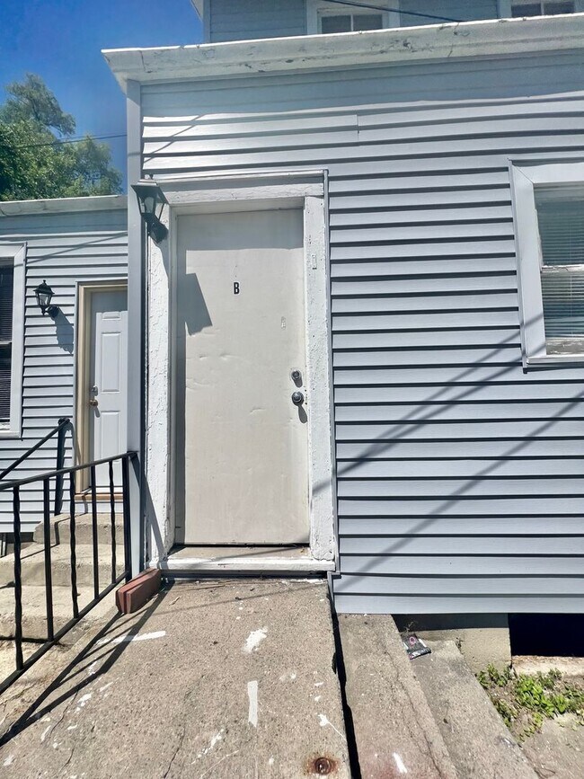 Primary Photo - 2422 New Haven Ave