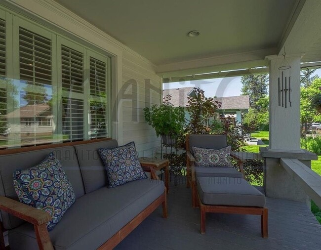 Building Photo - **COMING SOON** Stunning South Hill Home
