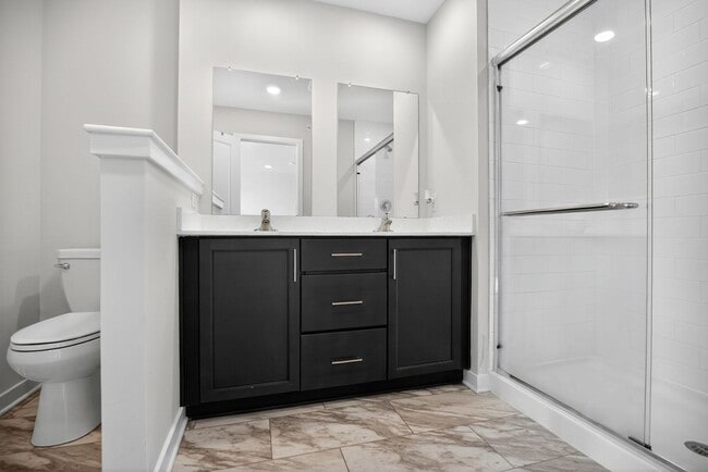 Building Photo - Beautiful 3 Bedroom, 2.5 Bath Bridgeport T...