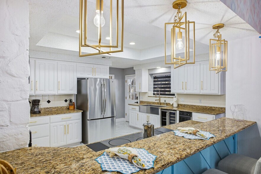 Building Photo - 1818 Moreshead St