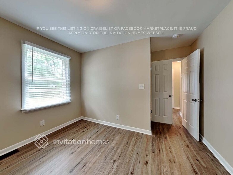 Building Photo - 2817 Dunmore Dr