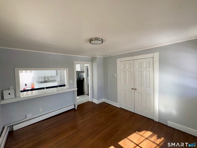 Building Photo - 24 Iowa St