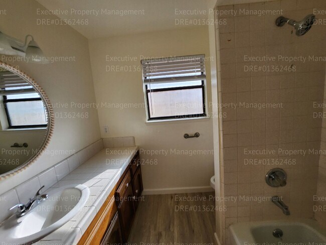 Building Photo - 3 bedroom/ 2 bath house near Pacheco Rd/ A...