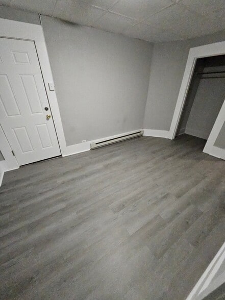 Building Photo - 287 Lake Ave