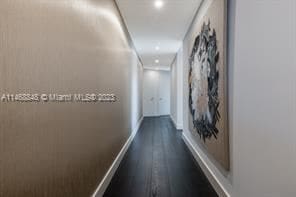 Building Photo - 3 br, 4.5 bath Condo - 18555 Collins Avenue