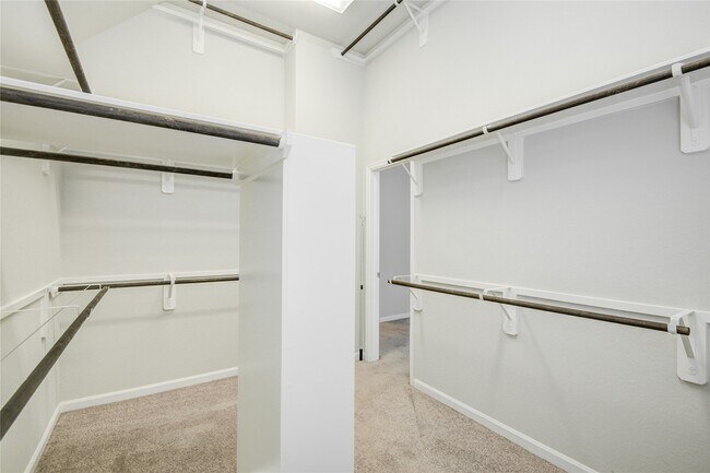 Building Photo - 9624 Cambridge Manor Ln