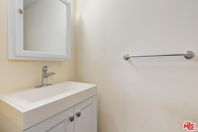 Building Photo - 2841 Montcalm Ave