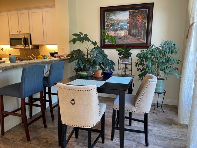 Building Photo - 28064 Dickason Dr