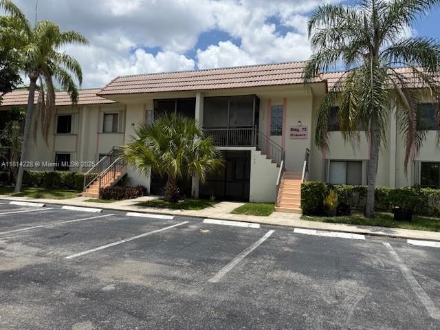 Building Photo - 413 Lakeview Dr