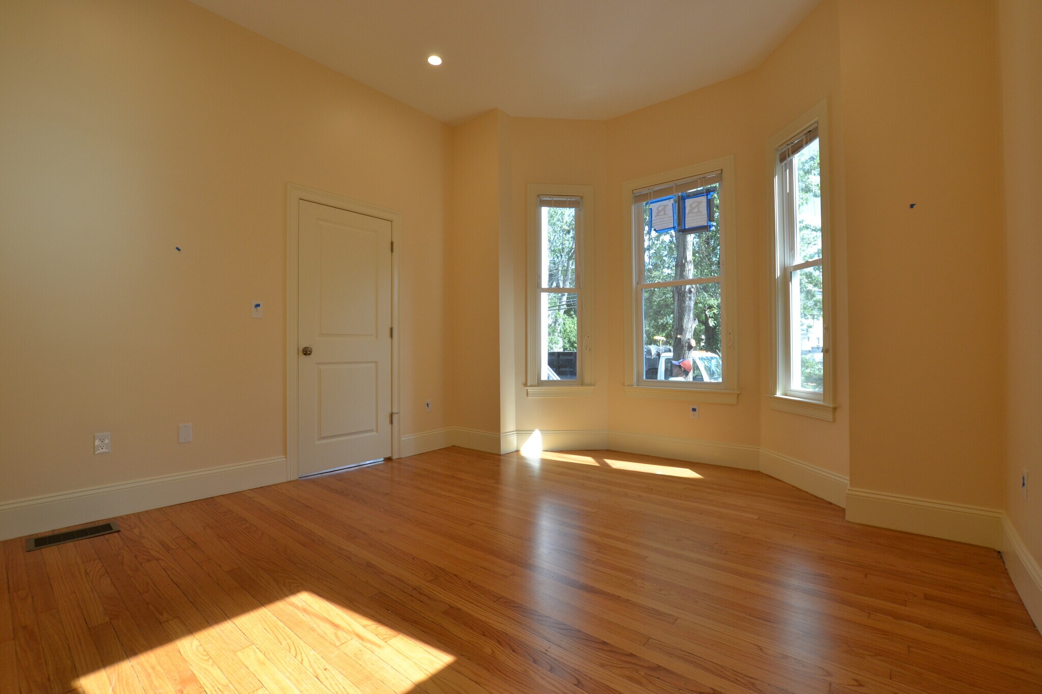 Building Photo - 5 Griggs Pl