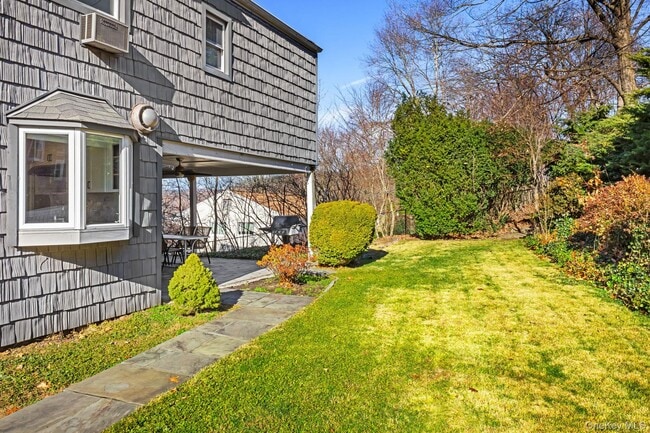 Building Photo - 45 Pamela Ln