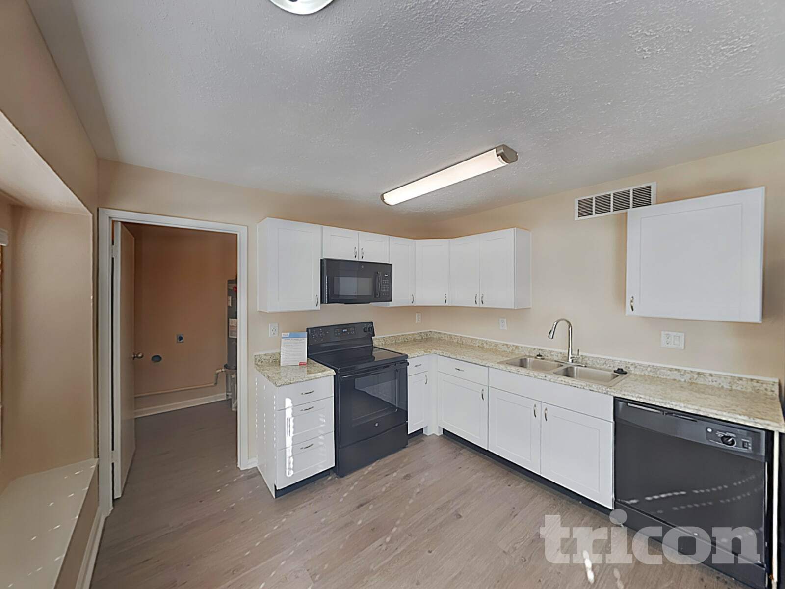 Building Photo - 17503 Nordway Dr