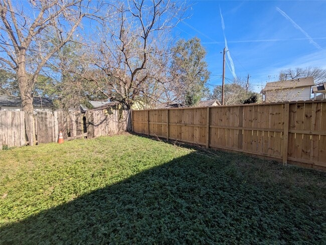 Building Photo - 4523 Perry St