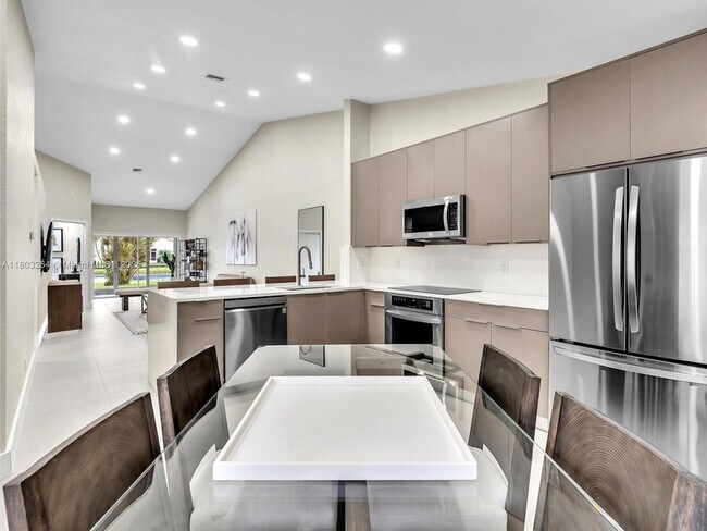 Building Photo - 15212 W Tranquility Lake Dr