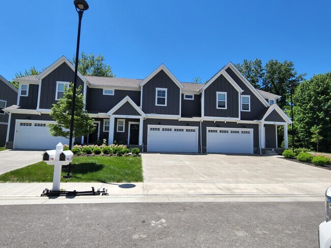 Building Photo - 333 Maddalena Ln