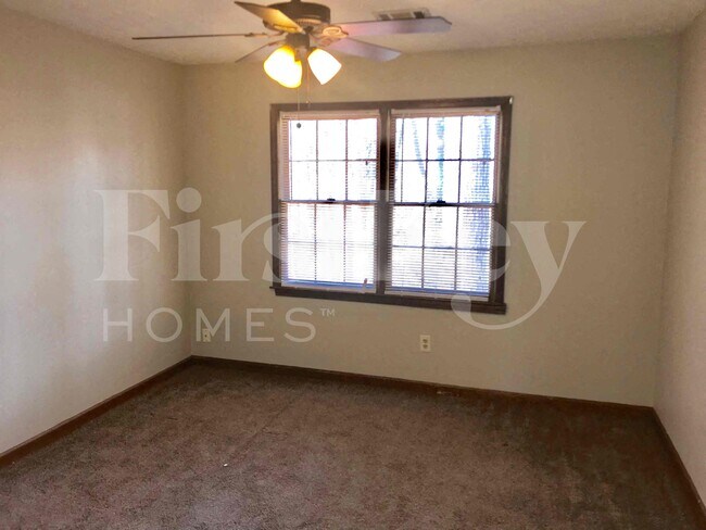 Building Photo - 1433 St Dunstans Rd